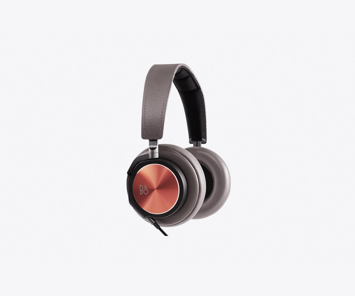 Headphone