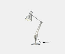 Iconic desk lamp